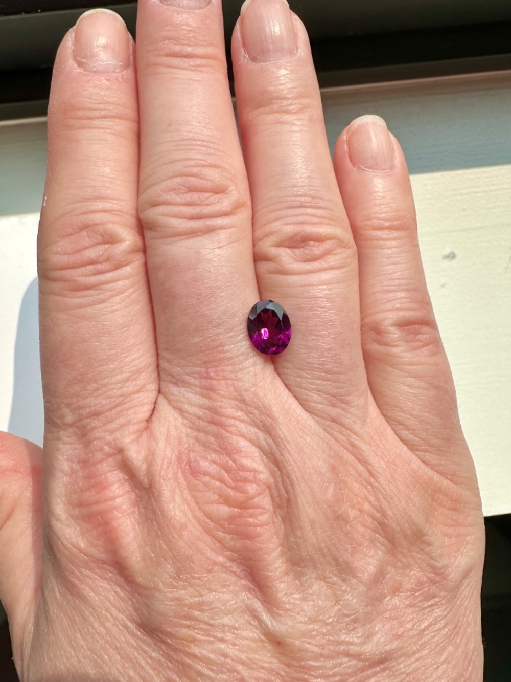 💖 2.06 CT Natural RHODOLITE GARNET Vivid Fuchsia Oval Gem - Picture 9 of 9